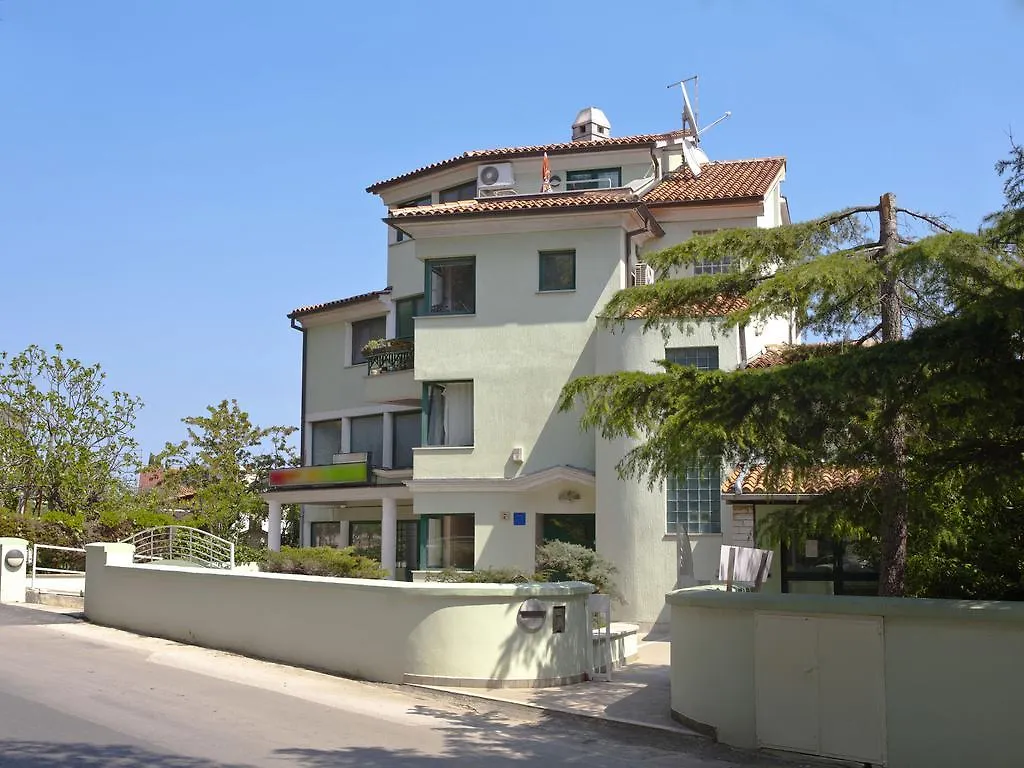 Apartment Emma Pula 0*,  Kroatien